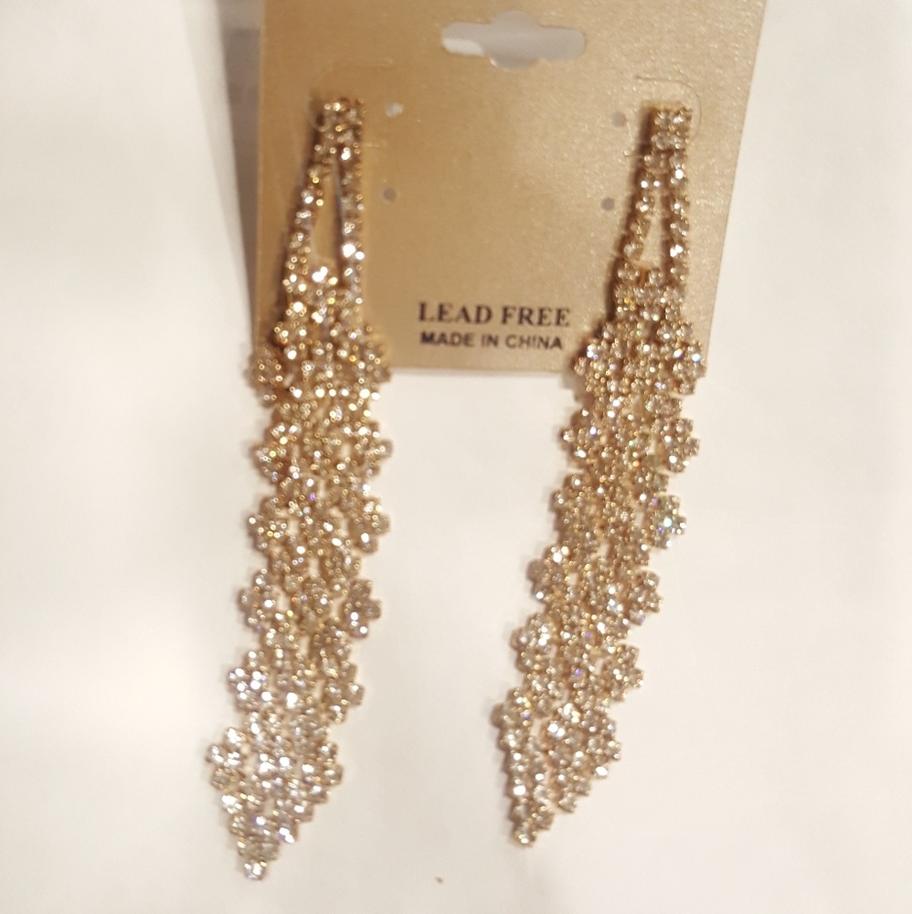 Exquisite dangling sparkly gold earrings